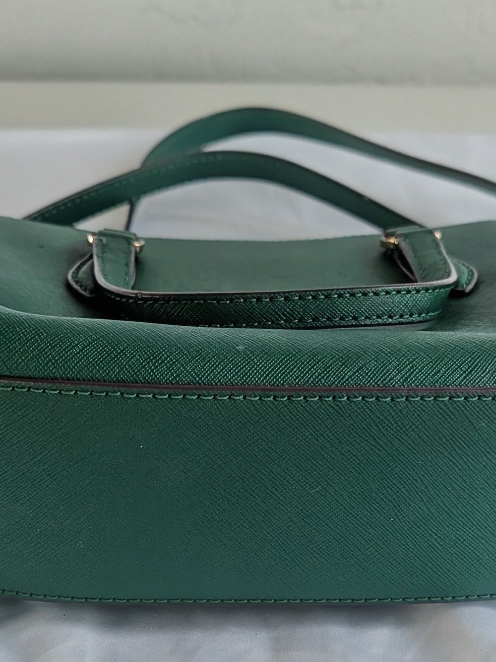 Tory Burch Deep Green Saffiano Satchel with Gold Logo - Picture 4 of 6